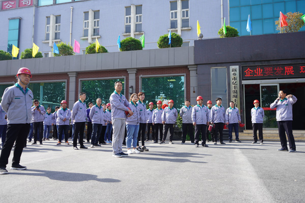 學(xué)黨史.jpg 學(xué)黨史.jpg