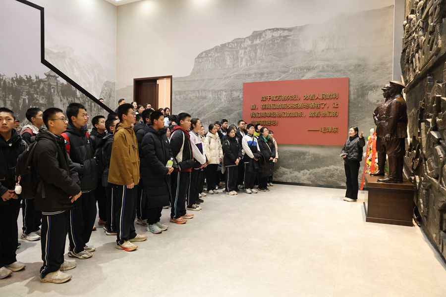 893A8365.JPG 893A8365.JPG